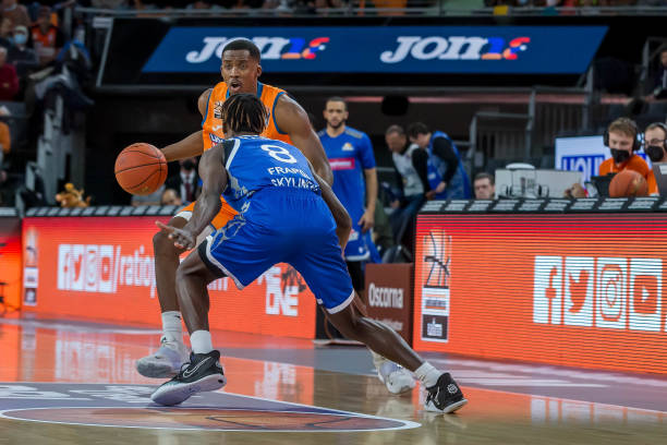 浓眉顺下暴 浓眉顺下暴