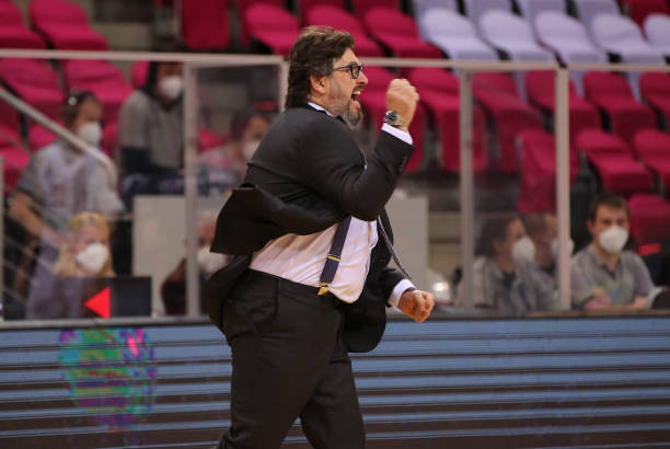 瞩目的首秀 瞩目的首秀