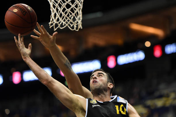 上强调团队 上强调团队